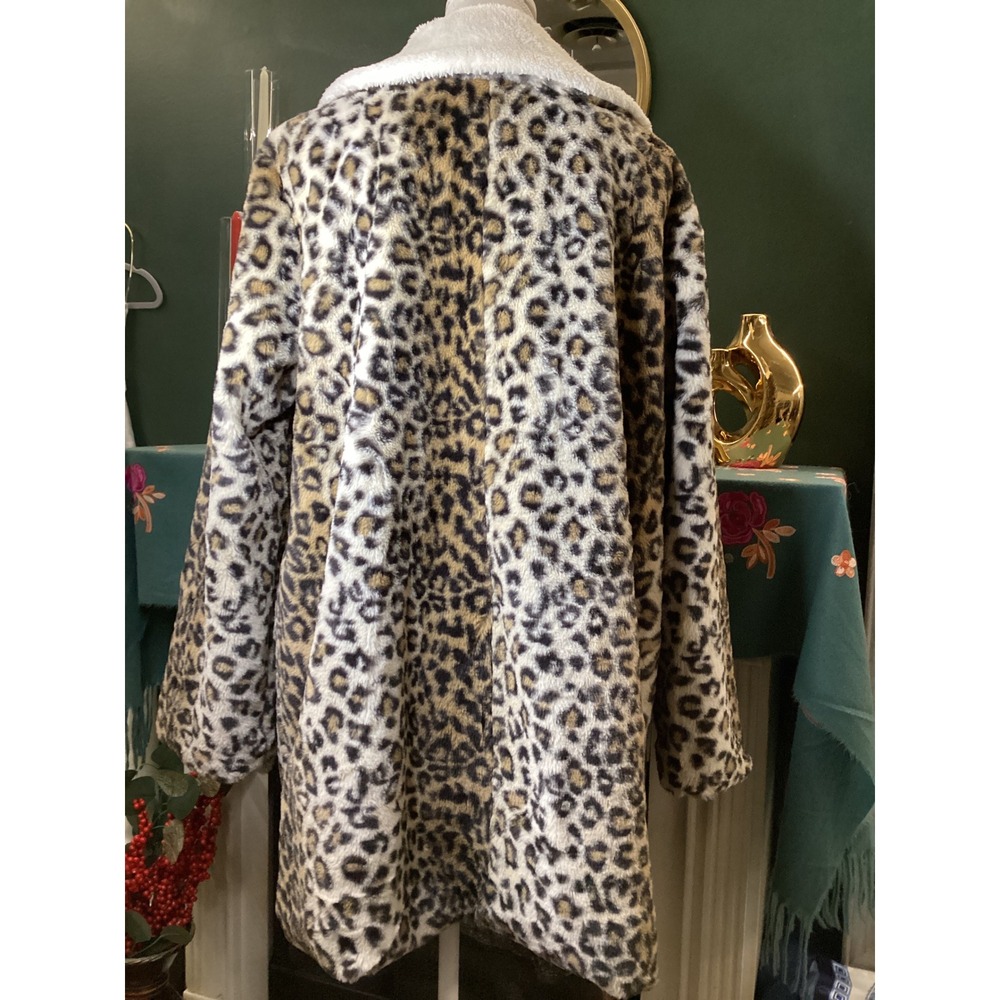 Steve Madden Leopard Print Faux Fur Coat with Sherpa Collar Tan White XL - Picture 3 of 6